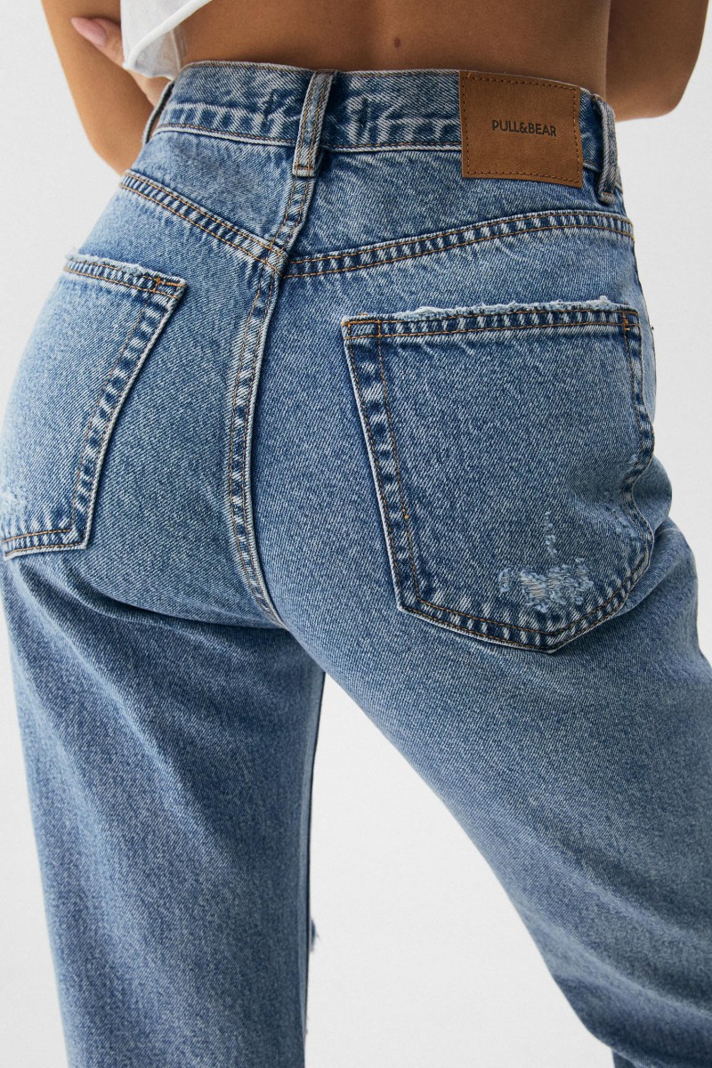 Ripped Mom Jeans – Contains Recycled Cotton