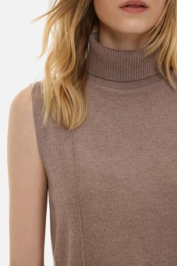 Soft-touch vest sweater