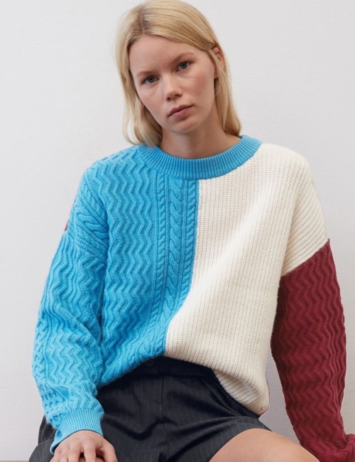 Jumper in a mix of Knitted Pattern