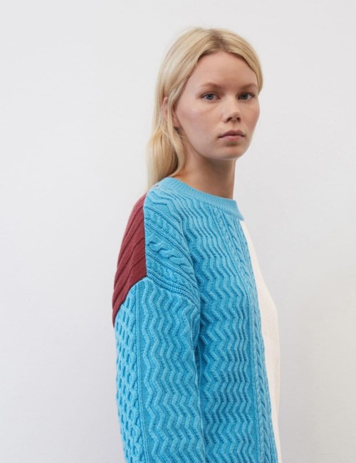 Jumper in a mix of Knitted Pattern