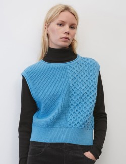 Sleeveless Jumper Cable Knit